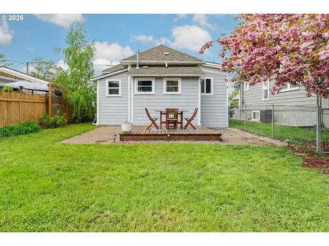 6318 SE 88th Avenue Portland OR 97266