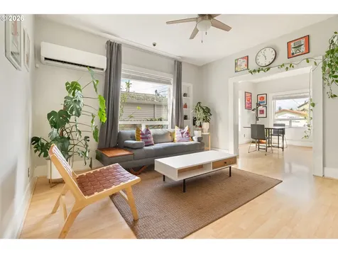 6318 SE 88th Avenue Portland OR 97266