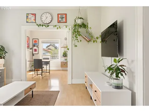 6318 SE 88th Avenue Portland OR 97266