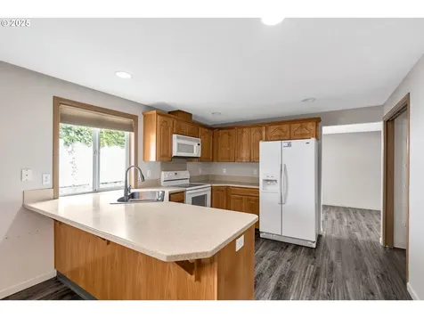 3715 NE 98th Street Vancouver WA 98665
