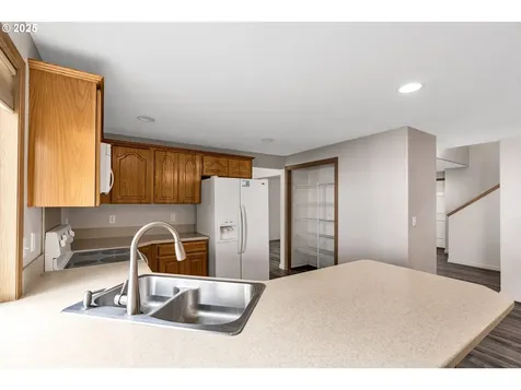 3715 NE 98th Street Vancouver WA 98665