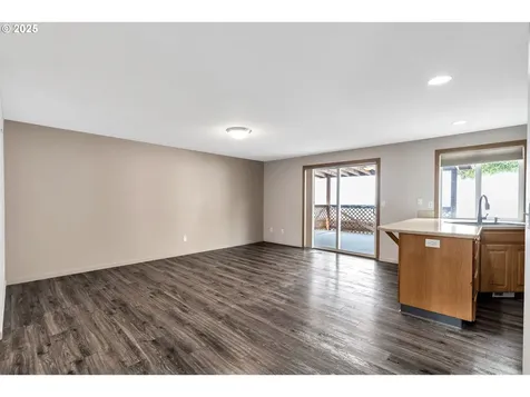 3715 NE 98th Street Vancouver WA 98665