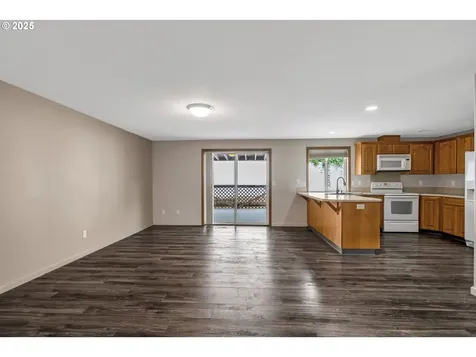 3715 NE 98th Street Vancouver WA 98665