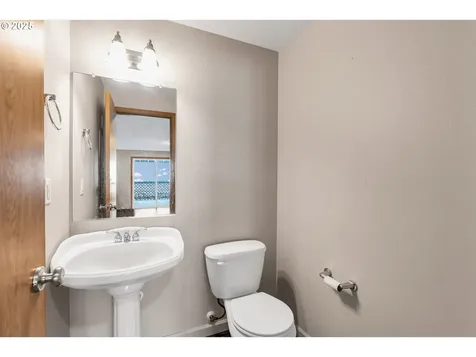 3715 NE 98th Street Vancouver WA 98665