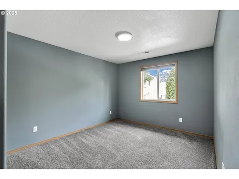 3715 NE 98th Street Vancouver WA 98665