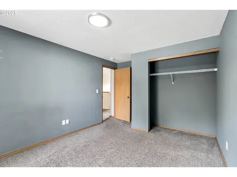3715 NE 98th Street Vancouver WA 98665