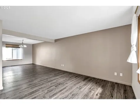 3715 NE 98th Street Vancouver WA 98665
