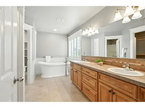 315 W Edgewood Drive Newberg OR 97132