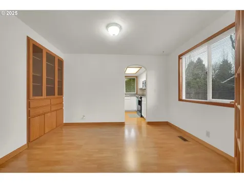 1496 Luella Street Eugene OR 97401