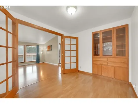 1496 Luella Street Eugene OR 97401