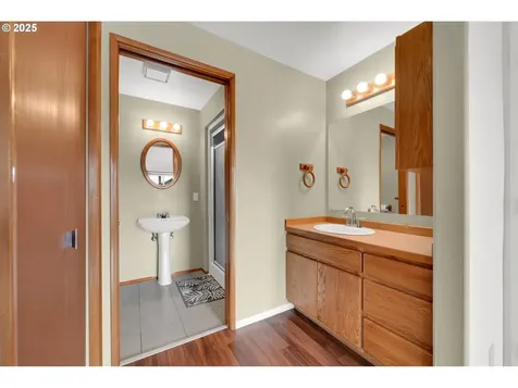 1496 Luella Street Eugene OR 97401
