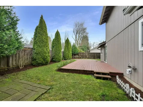 1496 Luella Street Eugene OR 97401