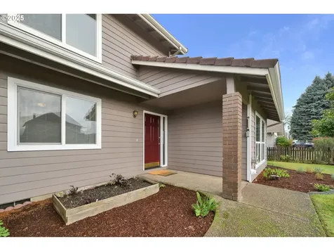 1496 Luella Street Eugene OR 97401