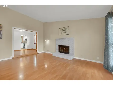 1496 Luella Street Eugene OR 97401
