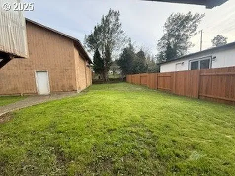 728 N Elliott Street Coquille OR 97423