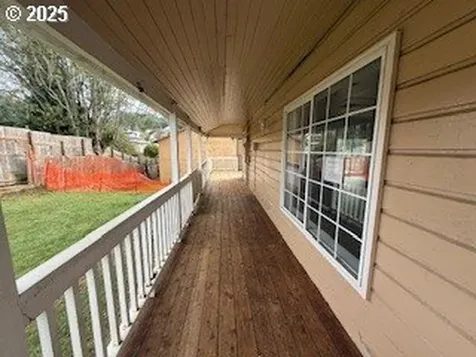 728 N Elliott Street Coquille OR 97423