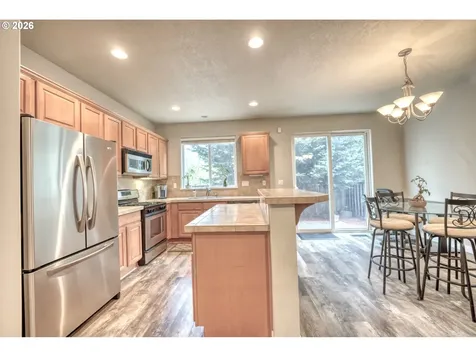 3518 SE Pinewood Avenue Hillsboro OR 97123