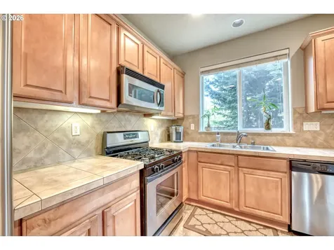 3518 SE Pinewood Avenue Hillsboro OR 97123