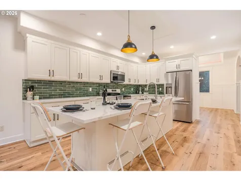 11819 SW 60th Avenue Portland OR 97219