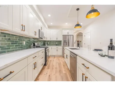 11819 SW 60th Avenue Portland OR 97219