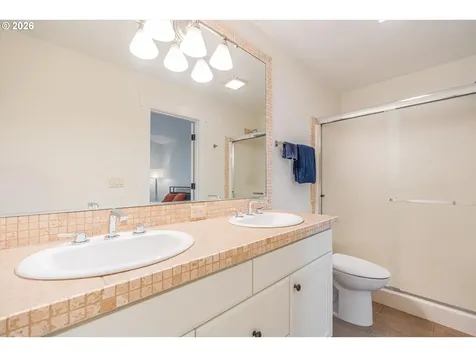 11819 SW 60th Avenue Portland OR 97219