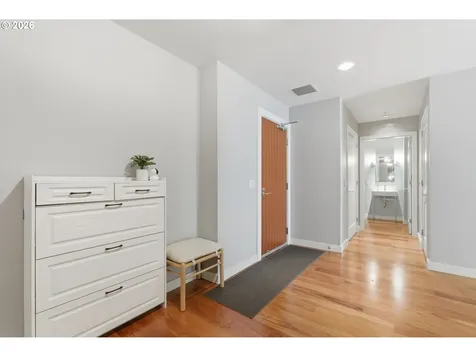 841 S Gaines Street Portland OR 97239