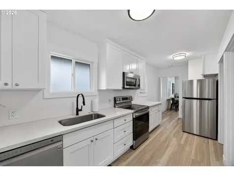 857 S 2nd Street Coos Bay OR 97420
