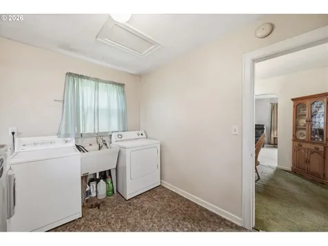 1285 E Ellendale Avenue Dallas OR 97338