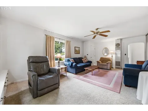 1285 E Ellendale Avenue Dallas OR 97338