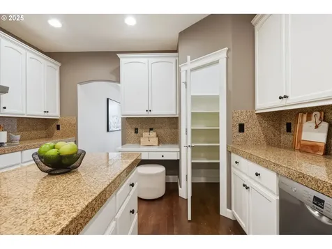 514 NW 24th Circle Camas WA 98607