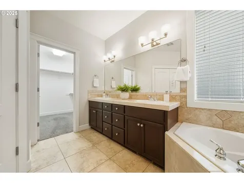 514 NW 24th Circle Camas WA 98607