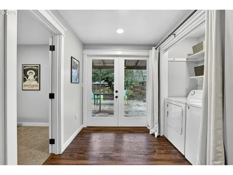 12719 NE Holladay Street Portland OR 97230