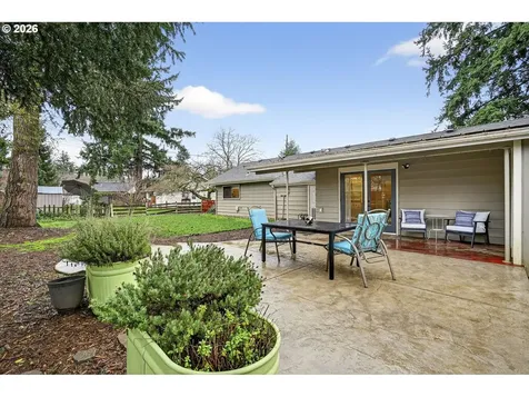 12719 NE Holladay Street Portland OR 97230