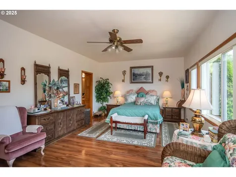 551 NW Rachel Lynn Way Roseburg OR 97471