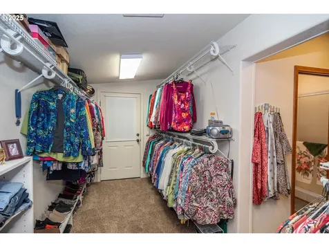 551 NW Rachel Lynn Way Roseburg OR 97471