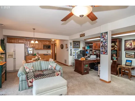 551 NW Rachel Lynn Way Roseburg OR 97471