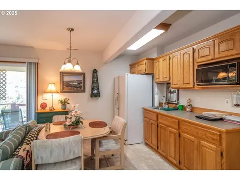 551 NW Rachel Lynn Way Roseburg OR 97471