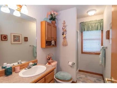 551 NW Rachel Lynn Way Roseburg OR 97471