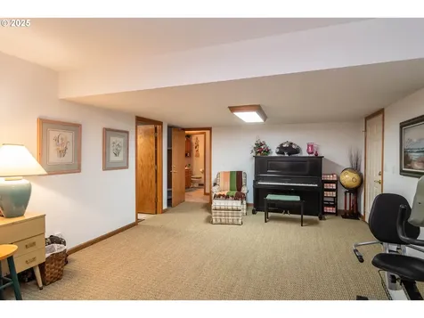 551 NW Rachel Lynn Way Roseburg OR 97471