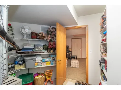 551 NW Rachel Lynn Way Roseburg OR 97471