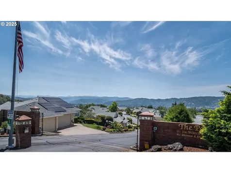 551 NW Rachel Lynn Way Roseburg OR 97471
