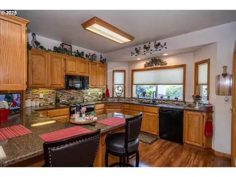 551 NW Rachel Lynn Way Roseburg OR 97471