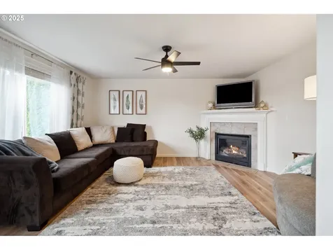 3325 Columbia Heights Road Longview WA 98632