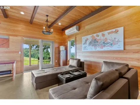 8810 NE Blackburn Road Yamhill OR 97148