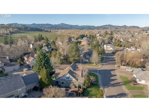 1924 NW Wallace Road Mcminnville OR 97128