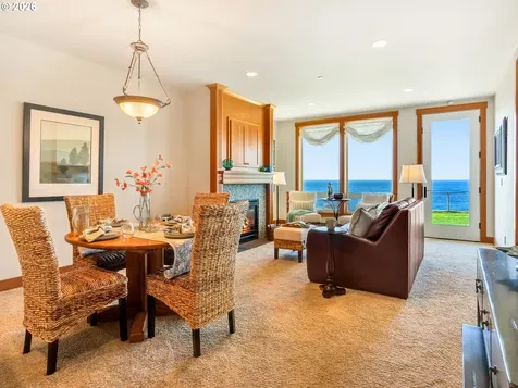 3924 Sunset Boulevard Seaside OR 97138