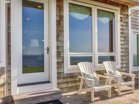3924 Sunset Boulevard Seaside OR 97138