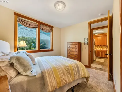 3924 Sunset Boulevard Seaside OR 97138