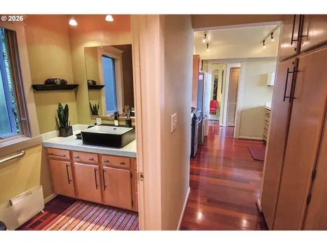 1425 NE Hillview Court Roseburg OR 97470