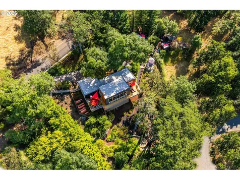 1425 NE Hillview Court Roseburg OR 97470